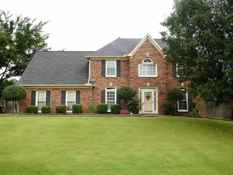 370 Castle Creek Cv, Collierville, TN 38017
