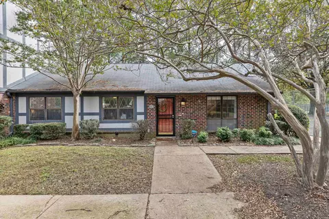 967 Green Oaks Dr, Memphis, TN 38117