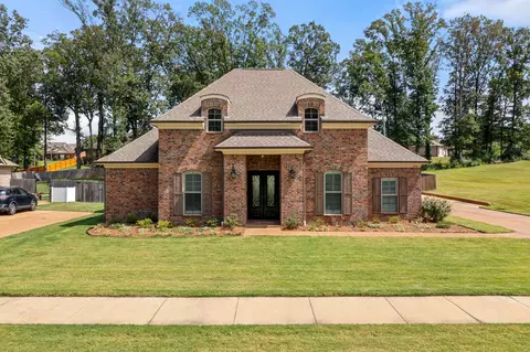 1554 Winningham Dr, Nesbit, MS 38651