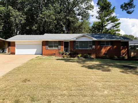 1446 Estate Dr, Memphis, TN 38119