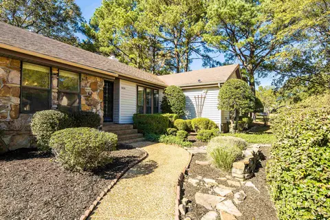 3035 Circle Gate Dr, Germantown, TN 38138