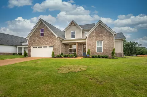 90 Highland Park Dr, Oakland, TN 38060