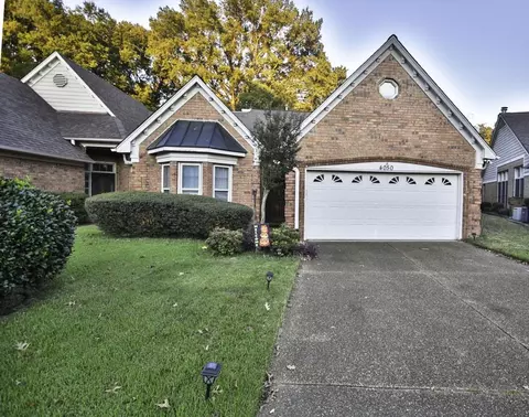 4050 Sawgrass Dr, Memphis, TN 38125