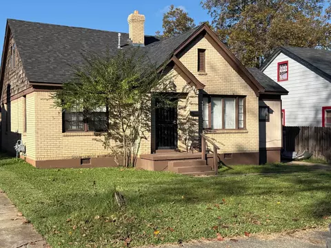 915 Maple Dr, Memphis, TN 38108