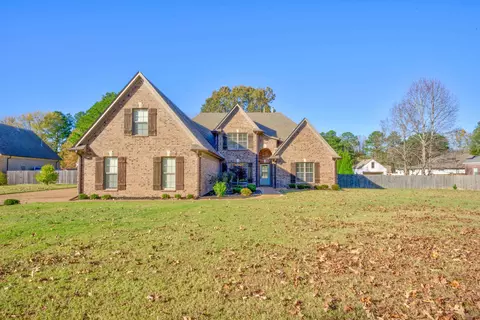 70 Oak Hollow Cv, Arlington, TN 38002