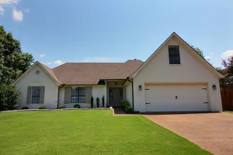 1346 Grey Wolf Dr, Collierville, TN 38017