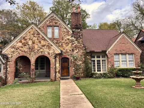 523 Westmoreland Pl, Jackson, TN 38301