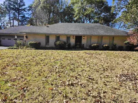 3801 Clubview Dr, Memphis, TN 38125