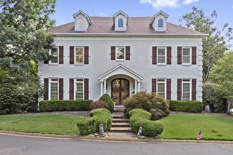 1574 E Whitmar Pl, Memphis, TN 38120