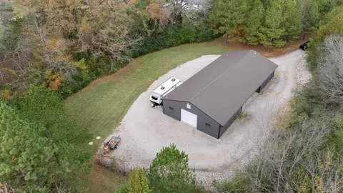 400 Dixie Dr, Savannah, TN 38372