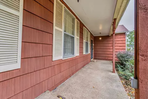 933 Park Valley Rd, Memphis, TN 38119