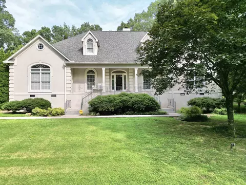173 Country Oak Dr, Humboldt, TN 38343