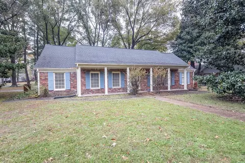 5856 Brierfield Ave, Memphis, TN 38120