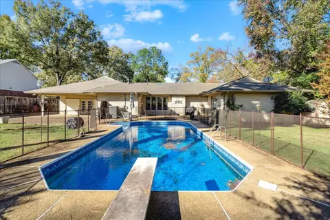 6771 Sunburst Cv, Memphis, TN 38119
