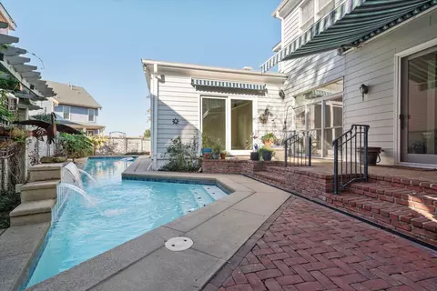 899 Harbor Bend Rd, Memphis, TN 38103