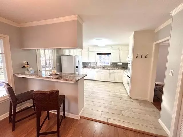 Kitchen - 101 Bettydale Cir, Iuka, MS 38852 photo 1 of 3