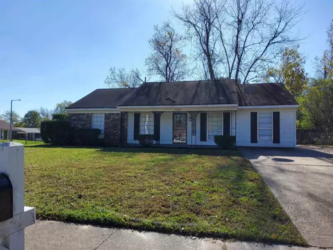 3387 Ridgemont Rd, Memphis, TN 38128