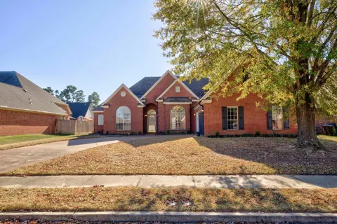 6647 Booth Forrest Cv, Bartlett, TN 38135