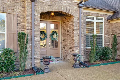 8745 Brunswick Forest Dr, Bartlett, TN 38133 photo 3