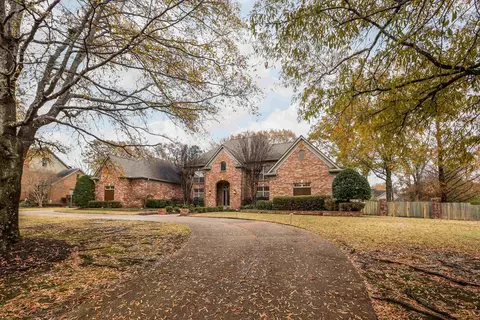 9279 Ingleside Farm Rd S, Germantown, TN 38139
