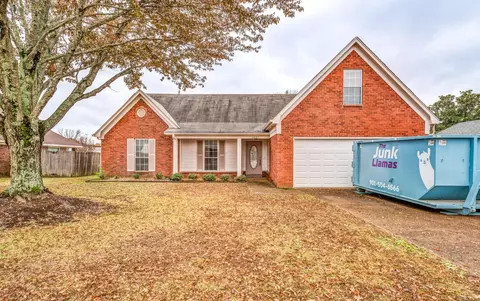 6867 Dovefield Ln, Bartlett, TN 38135
