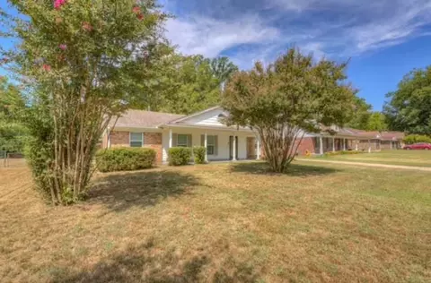 3625 Lakehurst Dr, Memphis, TN 38128