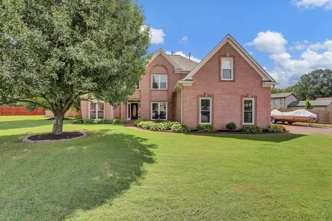 8975 Buckstone Cv, Memphis, TN 38018