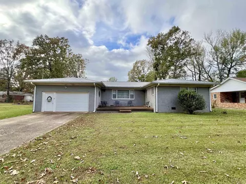 180 Willow St, Savannah, TN 38372