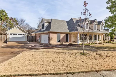 589 Landing Party Ln, Collierville, TN 38017