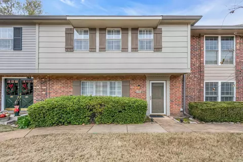 1752 Hobbits Glen Dr, Germantown, TN 38138