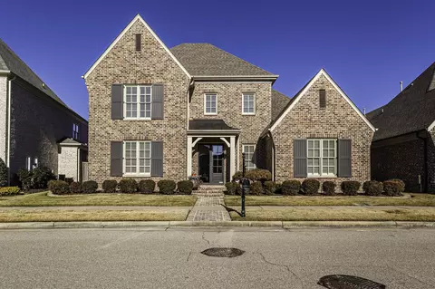 9106 N Enclave Green Ln, Germantown, TN 38139