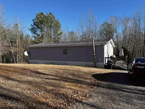 2067 Steadman Rd, Selmer, TN 38375