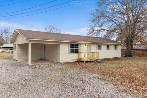 104 Huddleston St, Ripley, MS 38663