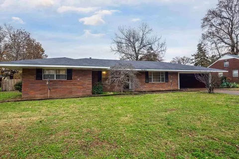 5090 Woodbine Dr, Memphis, TN 38116