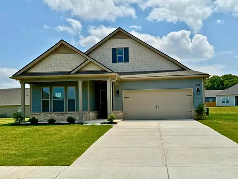 215 Oak Hollow Dr, Oakland, TN 38060