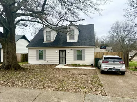 5393 Cedar Bluff Dr, Memphis, TN 38127