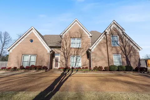 8756 Poplar Pike, Germantown, TN 38138