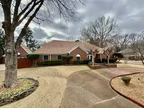 4267 Old Forest Rd, Memphis, TN 38125