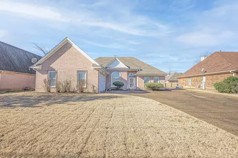 623 S Sanga Rd, Cordova, TN 38018
