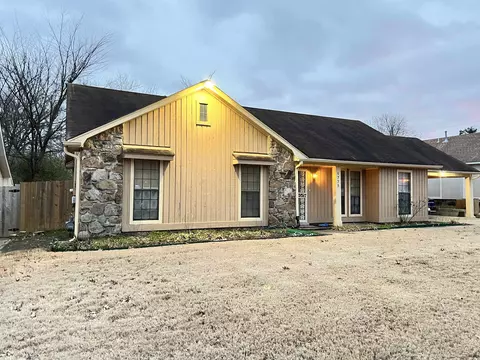 6775 Birch Run Ln, Memphis, TN 38115