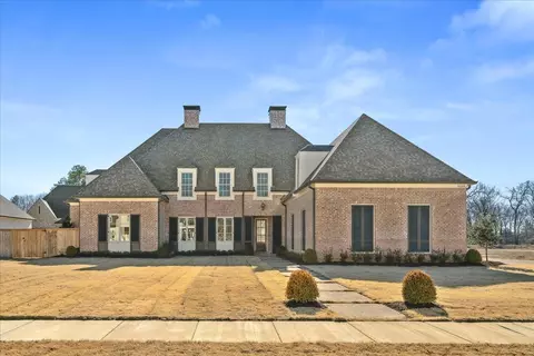 9133 Cheatham Ln, Germantown, TN 38138