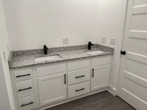 Bath - 75 Grapevine Cv, Counce, TN 38326 photo 1 of 5