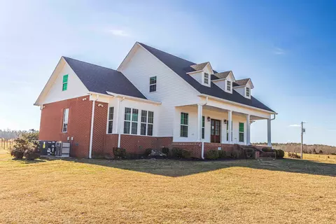 4858 64 Hwy W, Selmer, TN 38375