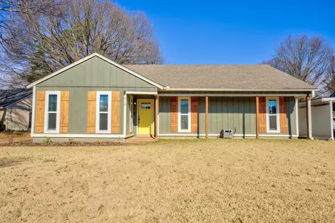 7010 Cherry Blossom Dr, Memphis, TN 38133