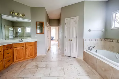 Bath - 121 Reed Cir, Drummonds, TN 38023 photo 2 of 8