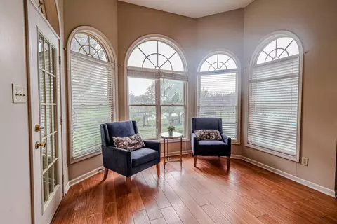 Living - 121 Reed Cir, Drummonds, TN 38023 photo 3 of 5