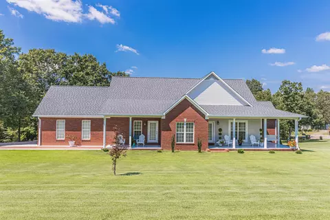 37 Boulanger Dr, Michie, TN 38357