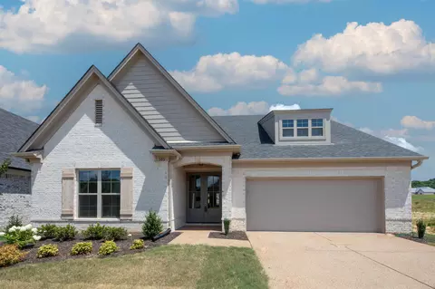 105 Downy Birch Cv, Oakland, TN 38060