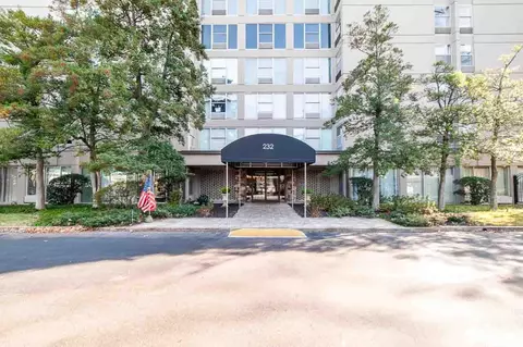 232 S Highland St #1106, Memphis, TN 38111