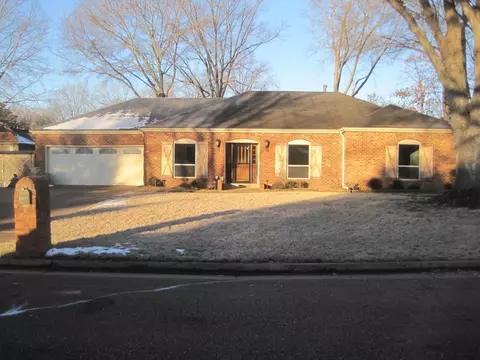 2929 Cordie Lee Dr, Germantown, TN 38138